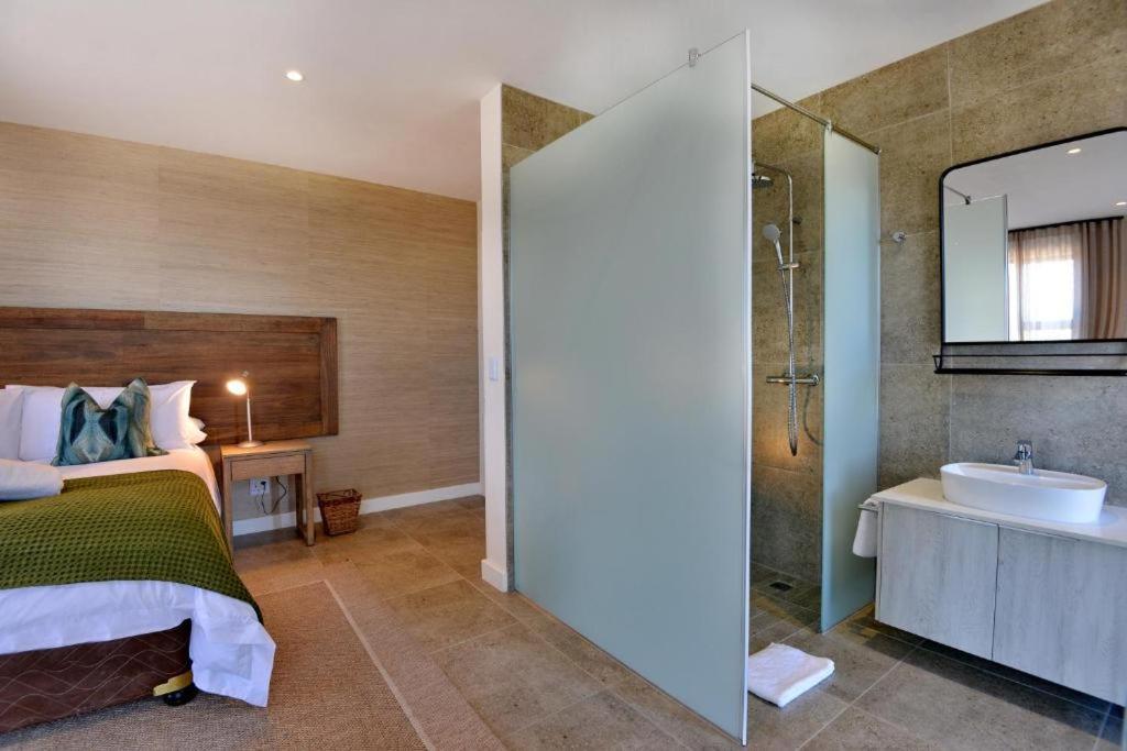 The Shark Bay Villas Langebaan Buitenkant foto