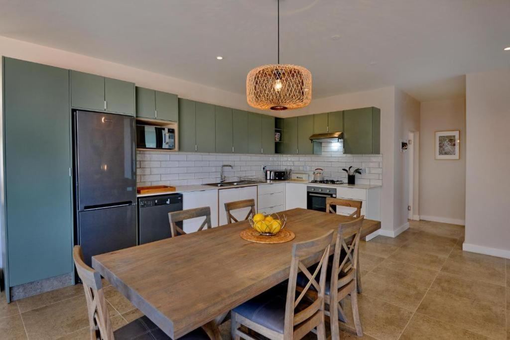 The Shark Bay Villas Langebaan Buitenkant foto