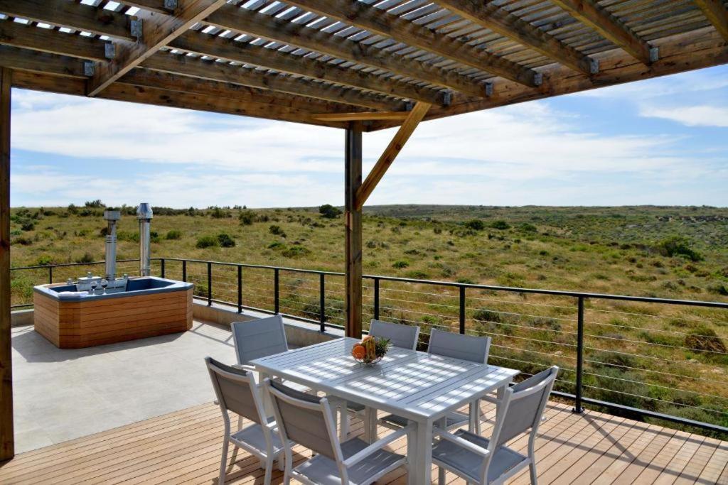 The Shark Bay Villas Langebaan Buitenkant foto