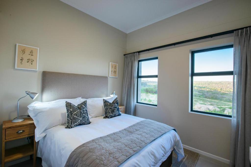 The Shark Bay Villas Langebaan Buitenkant foto
